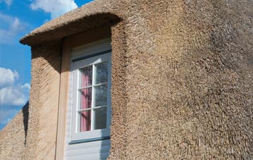 Stonton Wyville thatch roof disadvantages